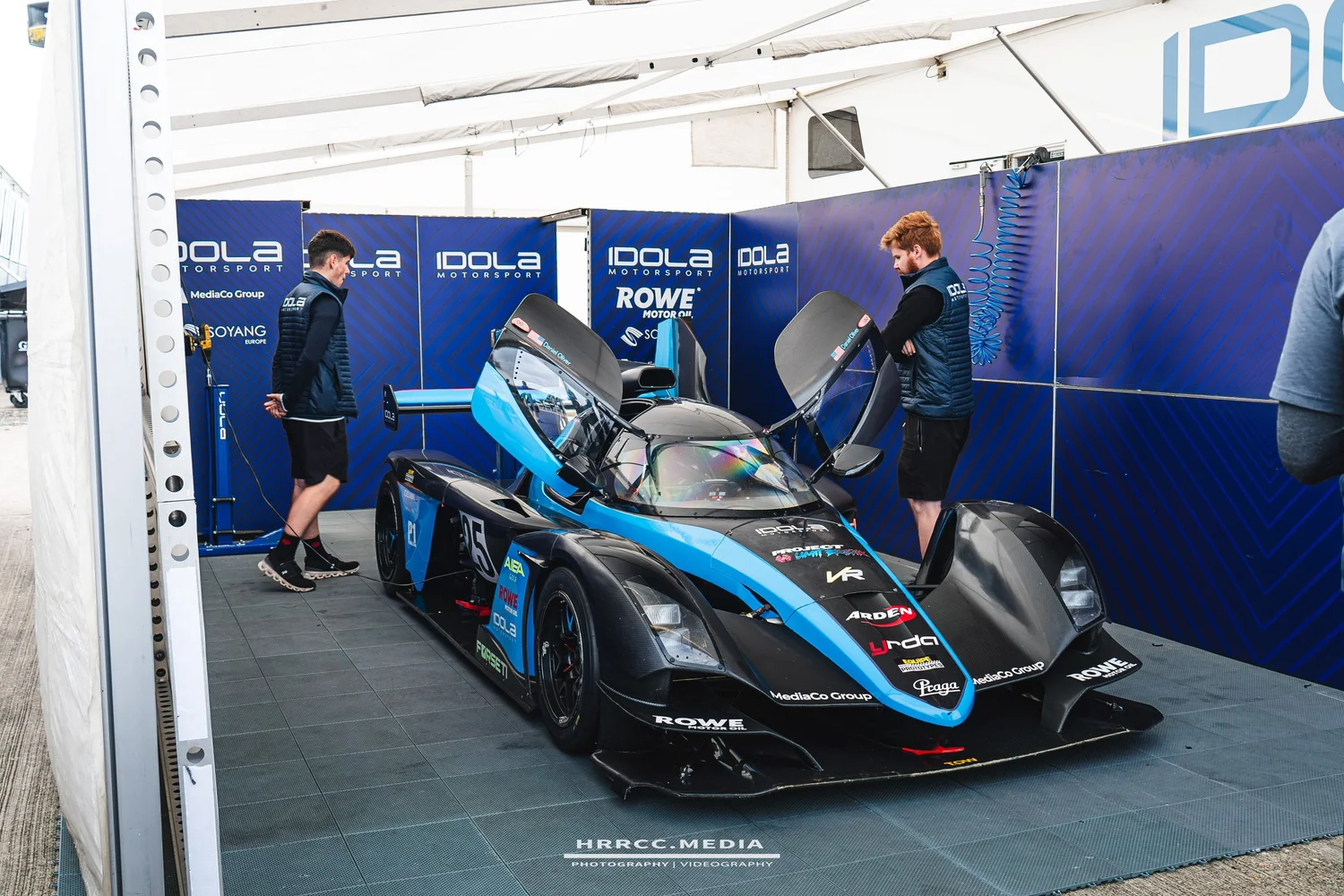 Endurance Race Management: Multi-Class Traffic at Night